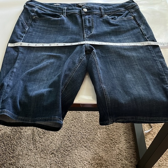 Curves 360 by NYDJ Boost Bermuda Sorts High Rise Size 16 - Picture 5 of 16